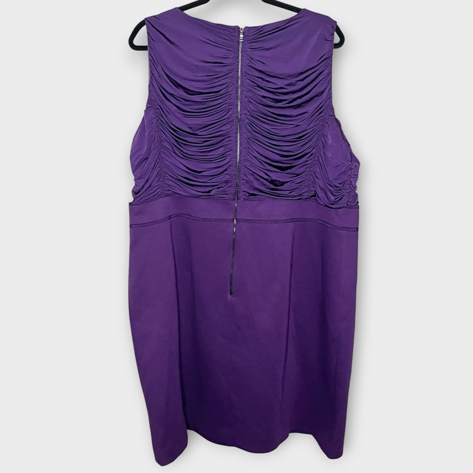 Nwt Tahari Anika Royal Purple Ruched Sheath Dress Size 20 Cocktail — image 3 of 6
